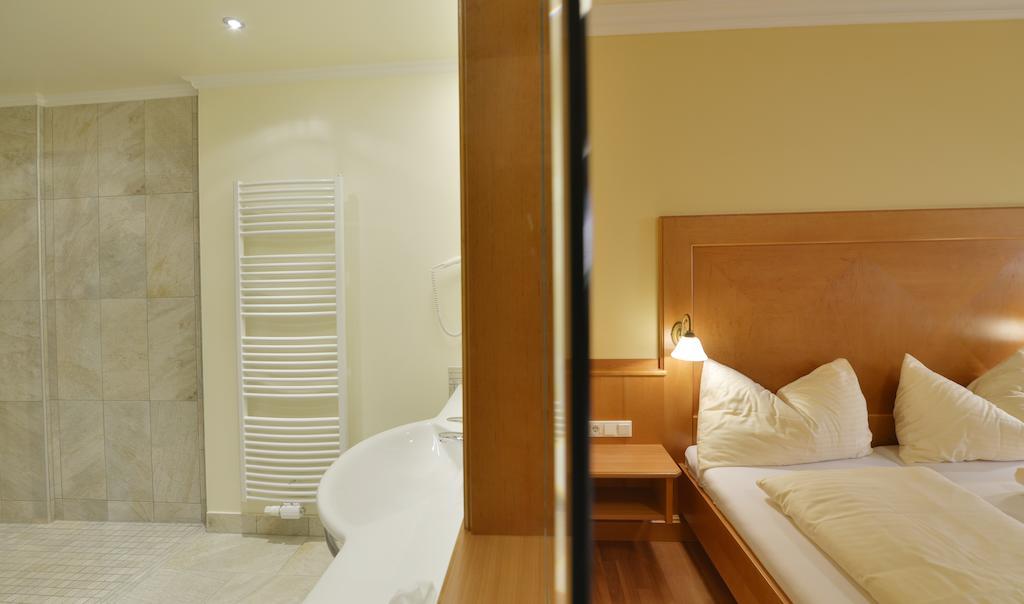 Geniesserhof Haimer - Hotel Garni Poysdorf Værelse billede