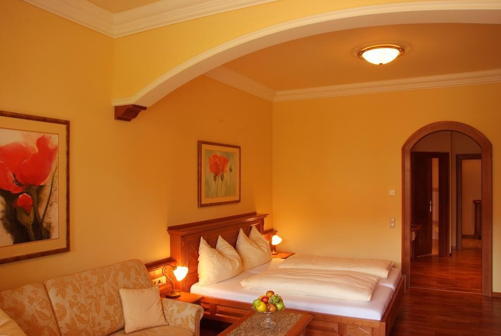 Geniesserhof Haimer - Hotel Garni Poysdorf Værelse billede
