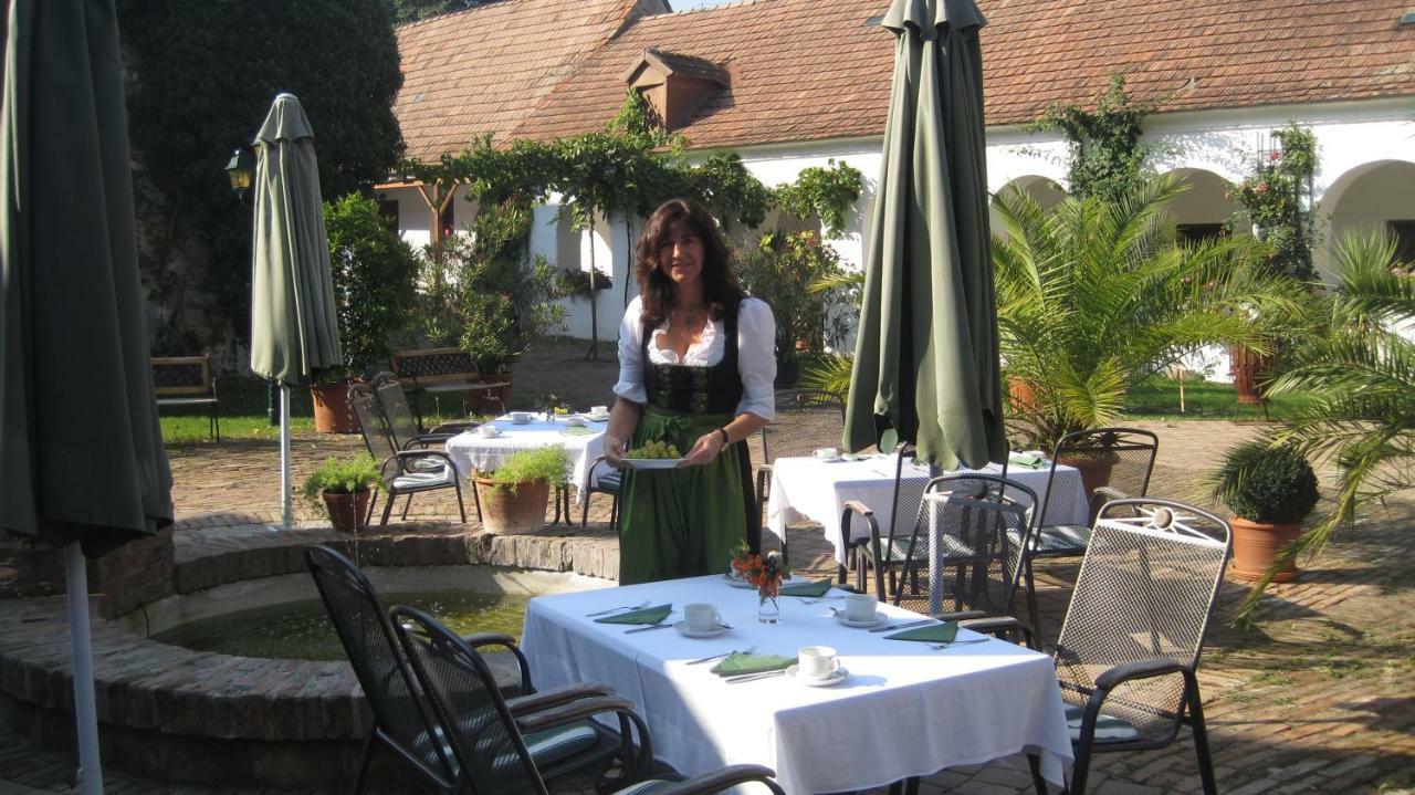 Geniesserhof Haimer - Hotel Garni Poysdorf Eksteriør billede